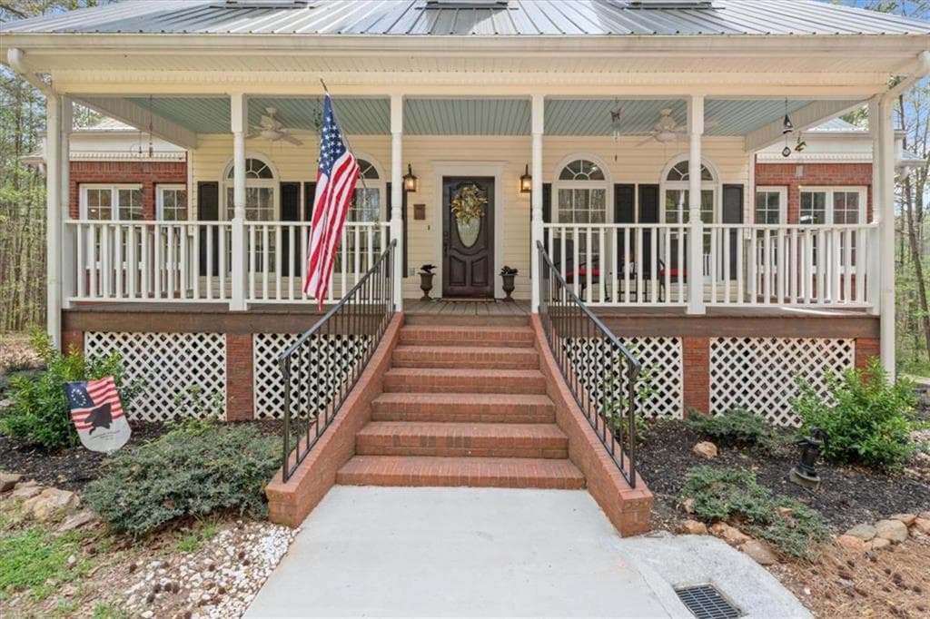 5 bedroom, 3 bathroom, 3,067 sq ft single family residence for sale at 301 Highway 5 East, Roopville, GA 30170 — photo 8