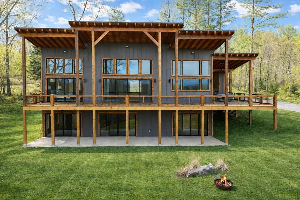 391 Sunrock Mountain Road, Blue Ridge, GA 30513 — most recent listing photo