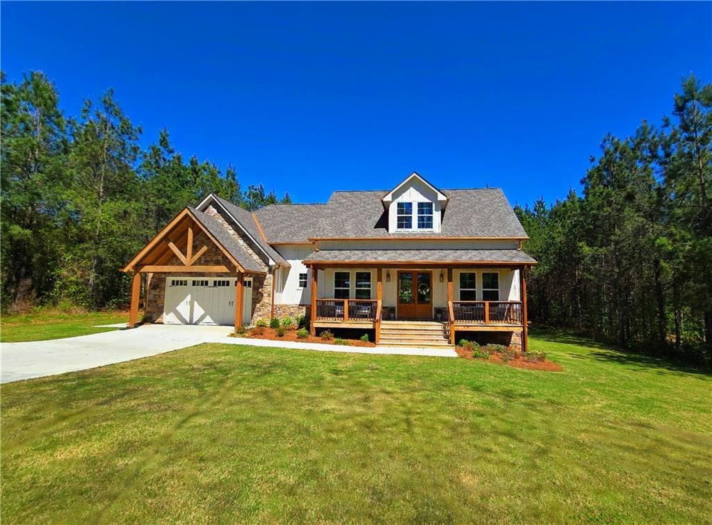 4 bedroom, 4 bathroom, 2,844 sq ft single family residence under contract at 136 Rainey Road, Temple, GA 30179 — photo 2
