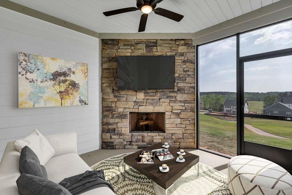 3 bedroom, 3 bathroom, 1,662 sq ft townhouse for sale at 130 Magnolia Place, Homer, GA 30547 — photo 5