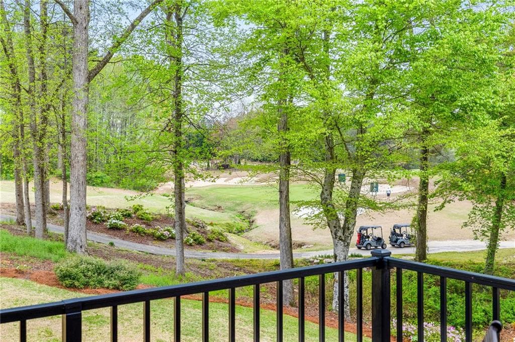 4 bedroom, 4 bathroom, 3,354 sq ft single family residence under contract at 4606 Windsor Drive, Flowery Branch, GA 30542 — photo 4