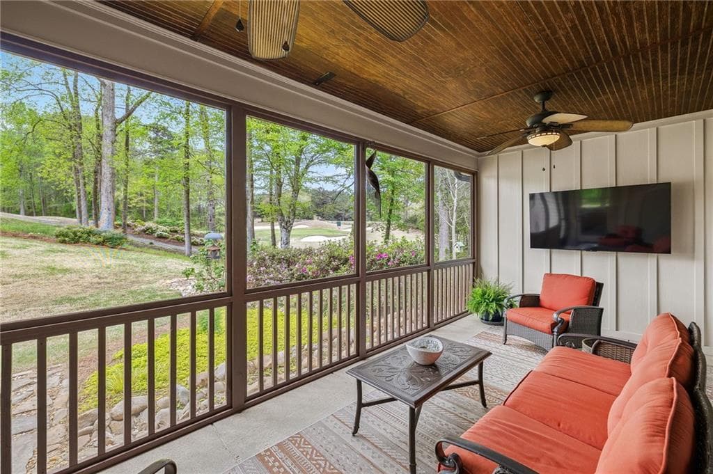 4 bedroom, 4 bathroom, 3,354 sq ft single family residence under contract at 4606 Windsor Drive, Flowery Branch, GA 30542 — photo 6