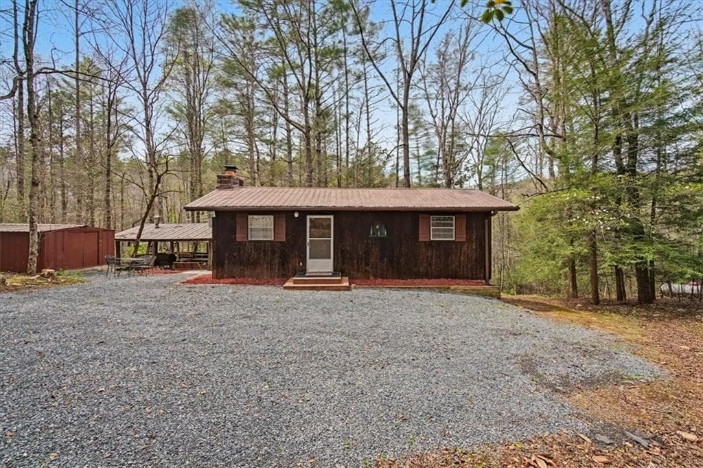 1 bedroom, 1 bathroom, 544 sq ft single family residence for sale at 68 Hawk Lane, Ellijay, GA 30540 — photo 2