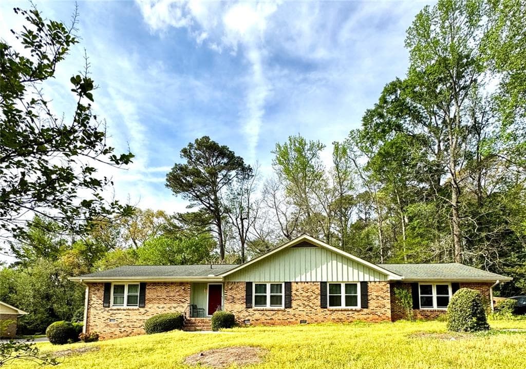 3 bedroom, 3 bathroom, 2,092 sq ft single family residence under contract at 5130 Lost Dutchman Drive, Lithonia, GA 30038