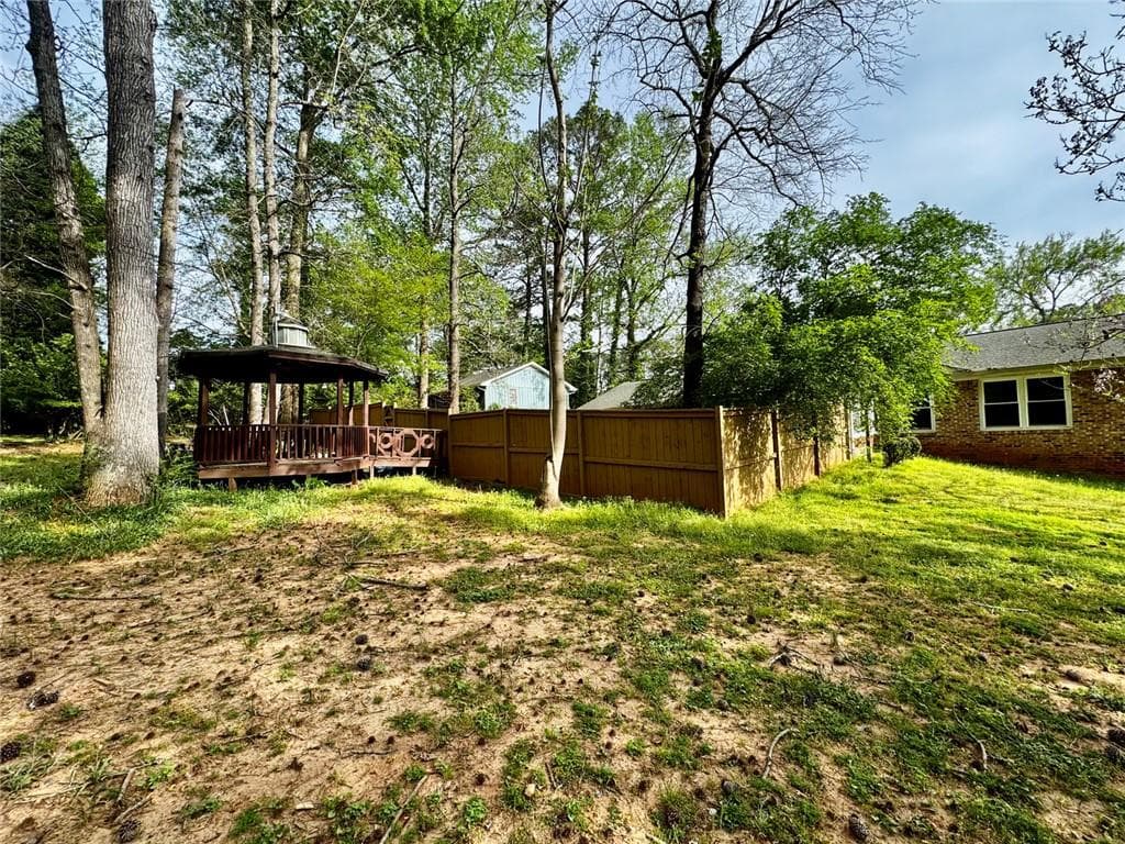 3 bedroom, 3 bathroom, 2,092 sq ft single family residence under contract at 5130 Lost Dutchman Drive, Lithonia, GA 30038 — photo 4