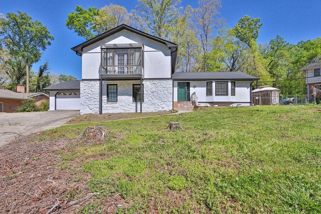 466 Hickory Hills Drive, Stone Mountain, GA 30083 — most recent listing photo