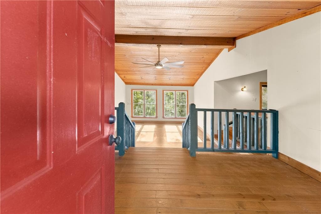 5 bedroom, 2 bathroom, 2,048 sq ft single family residence for sale at 773 Shorewood Circle, Toccoa, GA 30577 — photo 7