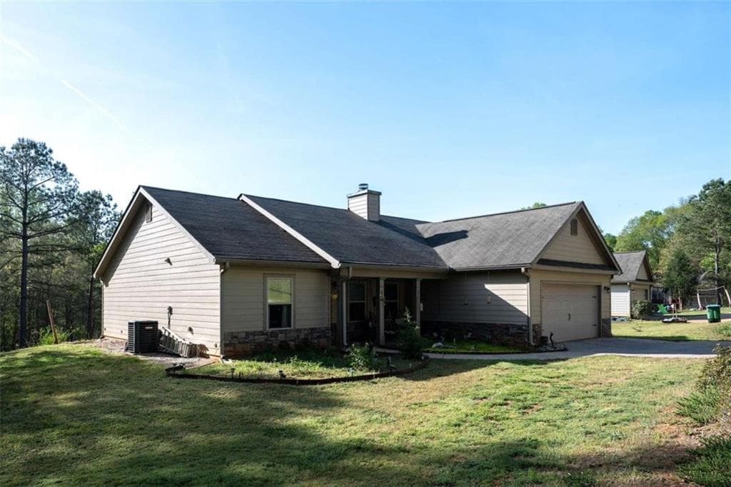 3 bedroom, 2 bathroom, 1,480 sq ft single family residence for sale at 285 Mama B Drive, Danielsville, GA 30633 — photo 2