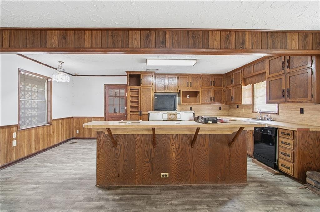 3 bedroom, 2 bathroom, 1,373 sq ft single family residence under contract at 2521 Fairview Road, Covington, GA 30016 — photo 4