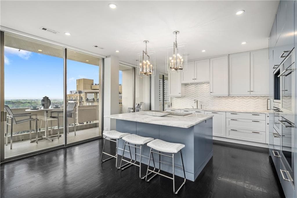 2 bedroom, 3 bathroom, 2,838 sq ft condominium for sale at 2575 Peachtree Road 22CD, Atlanta, GA 30305 — photo 10