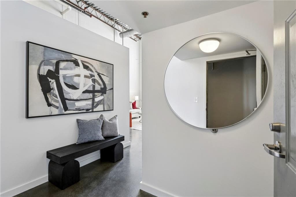 2 bedroom, 2 bathroom, 1,723 sq ft condominium under contract at 572 Edgewood Avenue 308, Atlanta, GA 30312 — photo 3