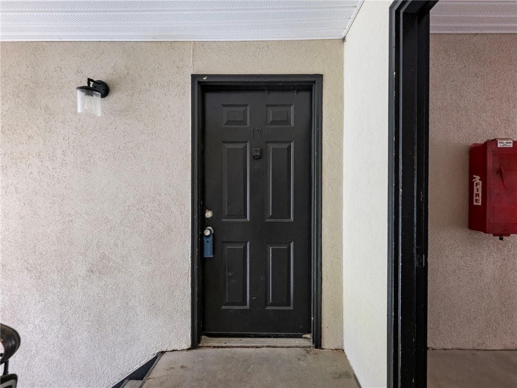 2 bedroom, 2 bathroom, 1,369 sq ft townhouse for sale at 605 Candler Street, Gainesville, GA 30501 — photo 2
