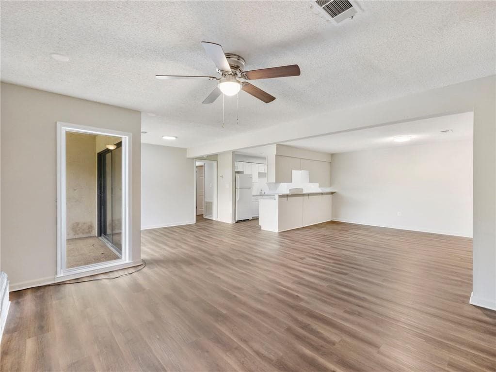 2 bedroom, 2 bathroom, 1,369 sq ft townhouse for sale at 605 Candler Street, Gainesville, GA 30501 — photo 6