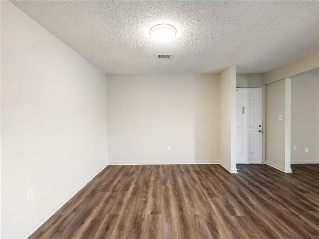 2 bedroom, 2 bathroom, 1,369 sq ft townhouse for sale at 605 Candler Street, Gainesville, GA 30501 — photo 9