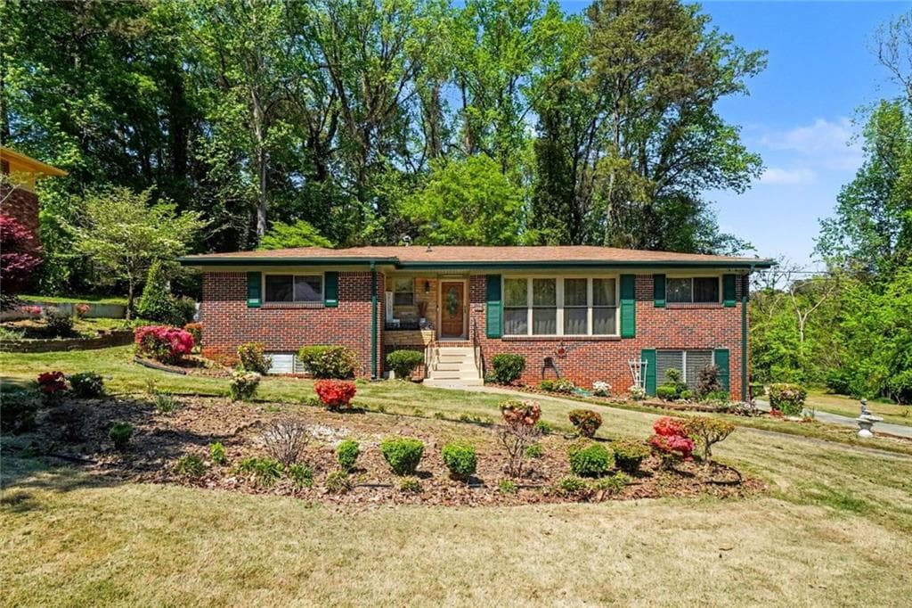 3 bedroom, 2 bathroom, 1,596 sq ft single family residence sold at 2429 Woodhill Lane, Atlanta, GA 30344