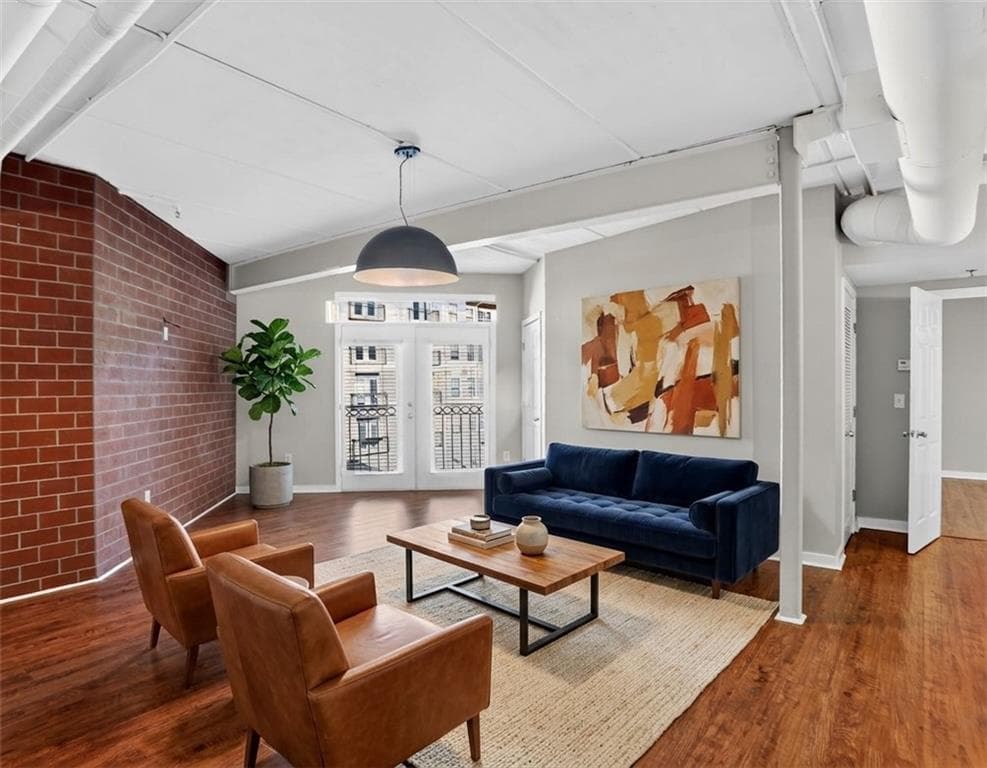 3 bedroom, 2 bathroom, 1,682 sq ft condominium sold at 800 Peachtree Street 2303, Atlanta, GA 30308