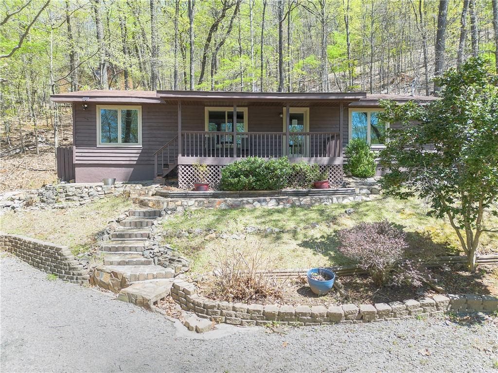 3 bedroom, 2 bathroom, 1,280 sq ft single family residence for sale at 147 Laurel Mill Trail, Jasper, GA 30143 — photo 1 of 64