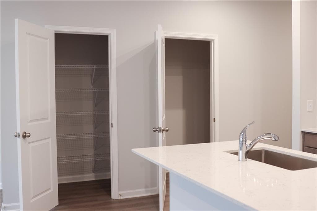 3 bedroom, 3 bathroom, 1,764 sq ft townhouse for rent at 483 Crown Drive, Emerson, GA 30137 for $2,050 a month — photo 7