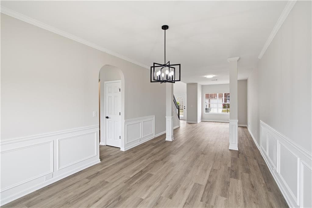 6 bedroom, 4 bathroom, 3,656 sq ft single family residence under contract at 3538 Cragstone Road, Stonecrest, GA 30038 — photo 2