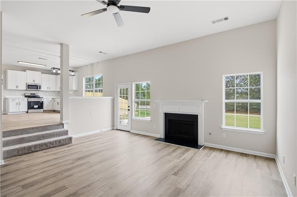 6 bedroom, 4 bathroom, 3,656 sq ft single family residence under contract at 3538 Cragstone Road, Stonecrest, GA 30038 — photo 4