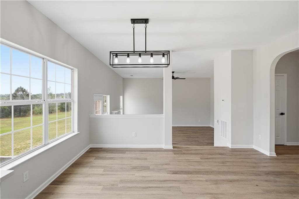 6 bedroom, 4 bathroom, 3,656 sq ft single family residence under contract at 3538 Cragstone Road, Stonecrest, GA 30038 — photo 9