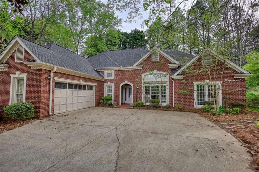 3 bedroom, 3 bathroom, 2,252 sq ft single family residence sold at 3435 Fox Hollow Way, Suwanee, GA 30024