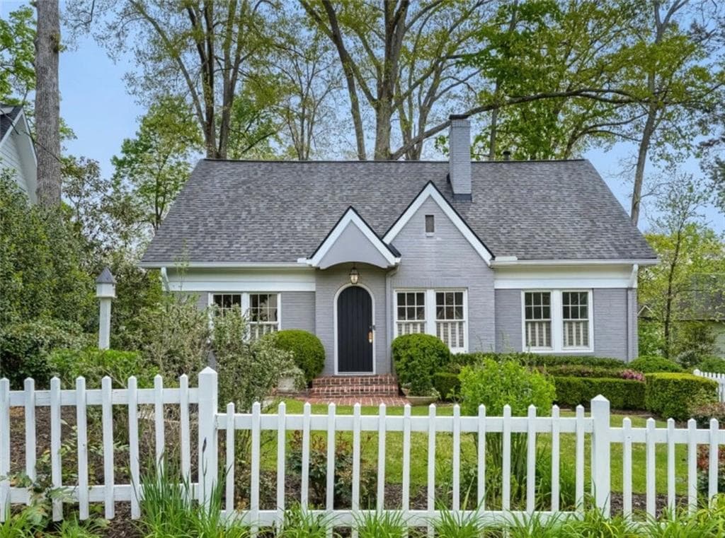 3929 N Stratford Road, Atlanta, GA 30342 — most recent listing photo