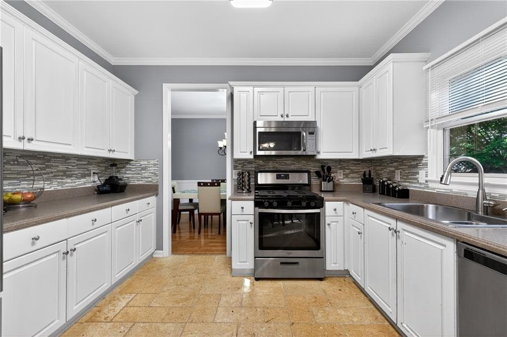 4 bedroom, 3 bathroom, 2,437 sq ft single family residence for sale at 4170 Havenwood Court, Kennesaw, GA 30144 — photo 6