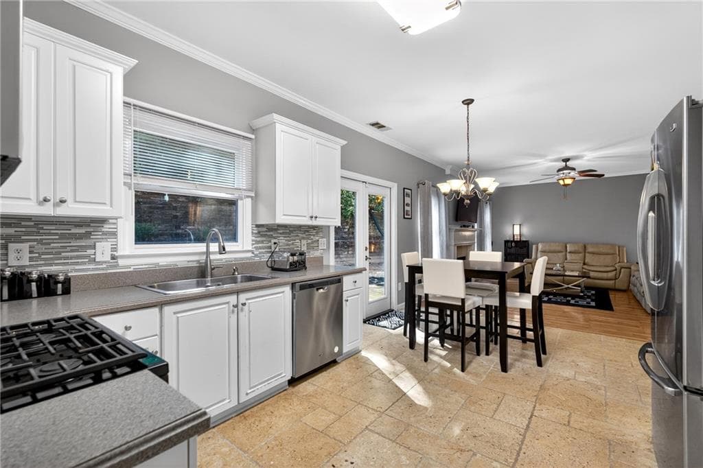 4 bedroom, 3 bathroom, 2,437 sq ft single family residence for sale at 4170 Havenwood Court, Kennesaw, GA 30144 — photo 7