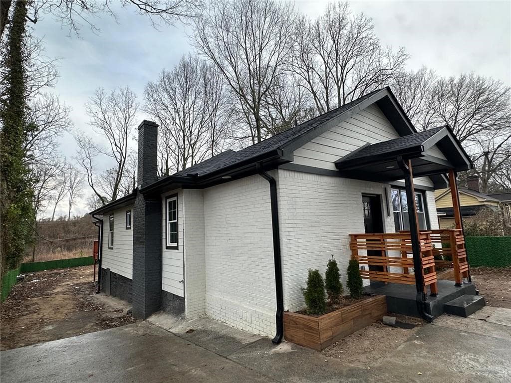 4 bedroom, 3 bathroom, 2,000 sq ft single family residence for sale at 1340 North Avenue, Atlanta, GA 30318 — photo 1 of 32