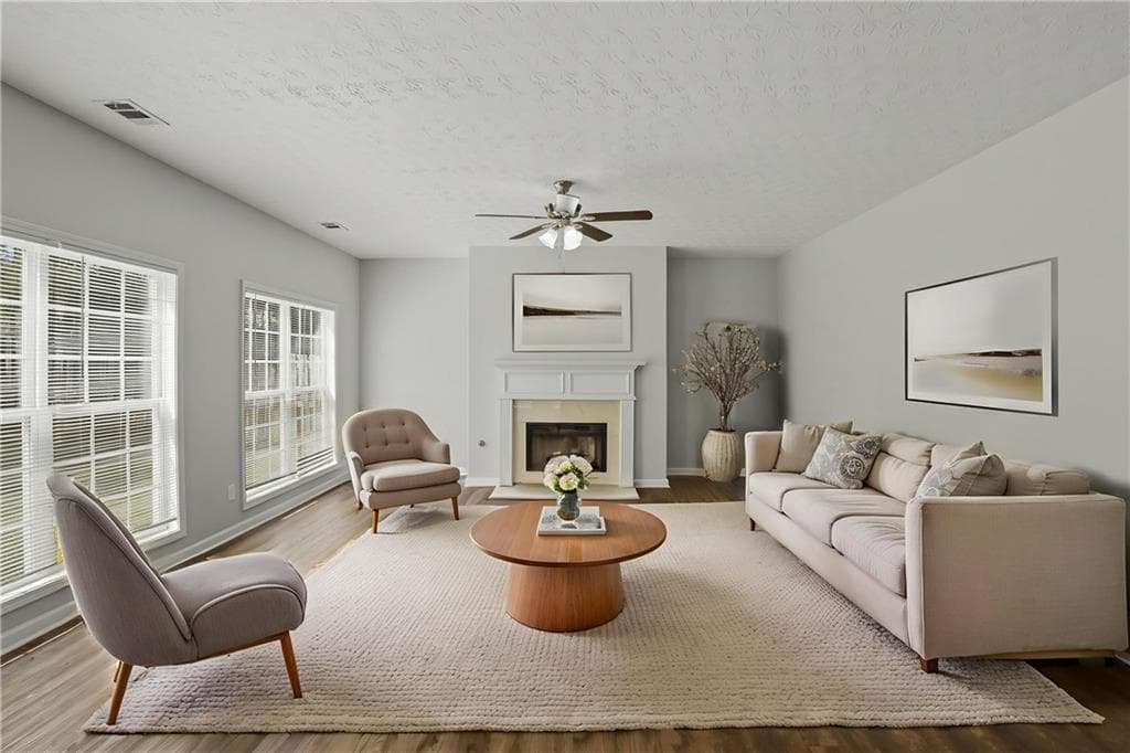 3 bedroom, 3 bathroom, 2,237 sq ft single family residence for sale at 9217 Altridge Drive, Locust Grove, GA 30248 — photo 3