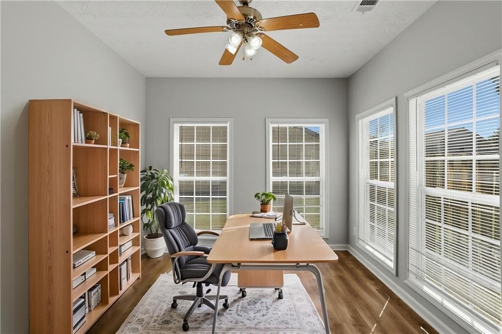 3 bedroom, 3 bathroom, 2,237 sq ft single family residence for sale at 9217 Altridge Drive, Locust Grove, GA 30248 — photo 4