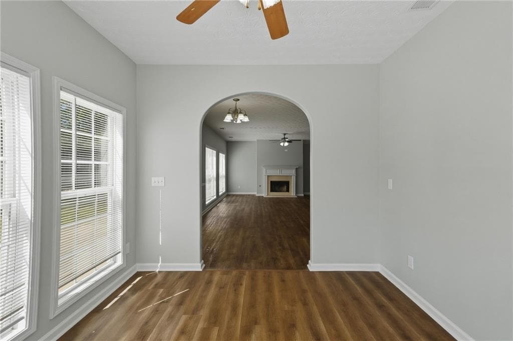 3 bedroom, 3 bathroom, 2,237 sq ft single family residence for sale at 9217 Altridge Drive, Locust Grove, GA 30248 — photo 8
