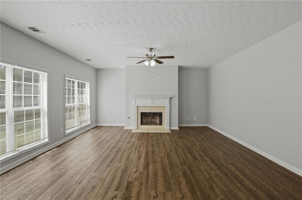 3 bedroom, 3 bathroom, 2,237 sq ft single family residence for sale at 9217 Altridge Drive, Locust Grove, GA 30248 — photo 9