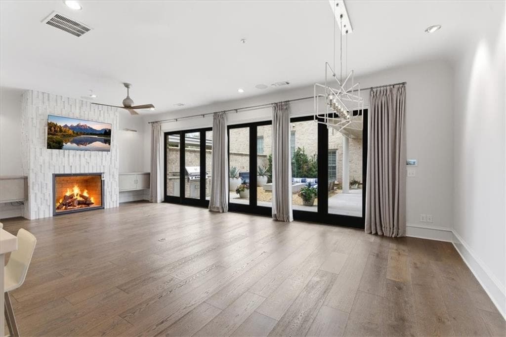 4 bedroom, 5 bathroom, 3,747 sq ft townhouse for sale at 102 Grand Crescent, Alpharetta, GA 30009 — photo 10