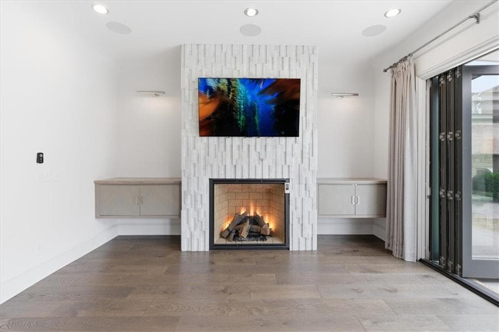4 bedroom, 5 bathroom, 3,747 sq ft townhouse for sale at 102 Grand Crescent, Alpharetta, GA 30009 — photo 6