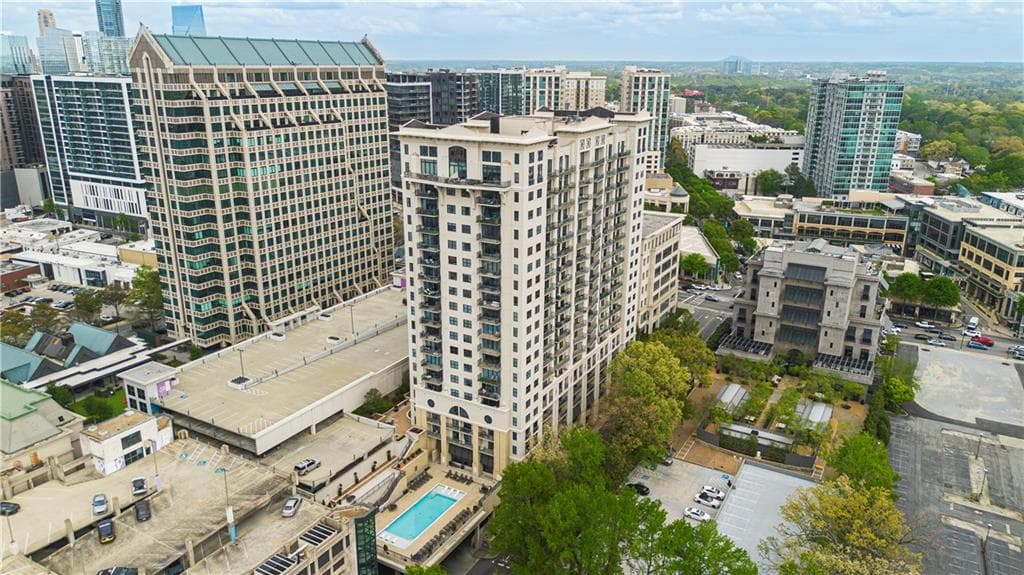 1 bedroom, 1 bathroom, 800 sq ft condominium for sale at 3040 Peachtree Road 613, Atlanta, GA 30305 — photo 4
