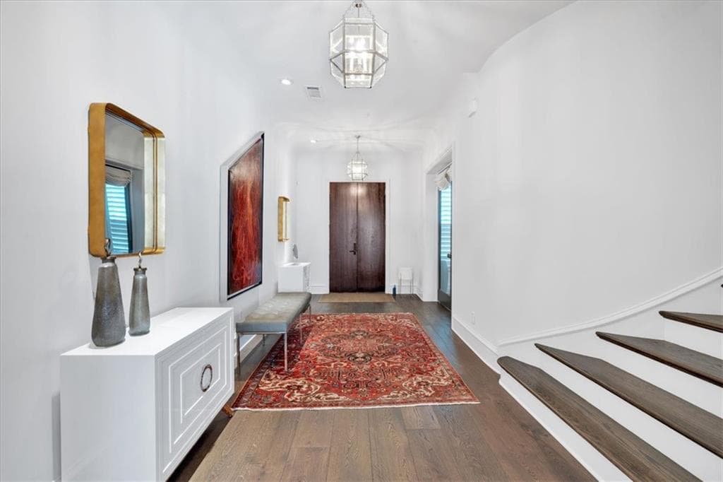 4 bedroom, 5 bathroom, 3,747 sq ft townhouse for sale at 102 Grand Crescent, Alpharetta, GA 30009 — photo 2