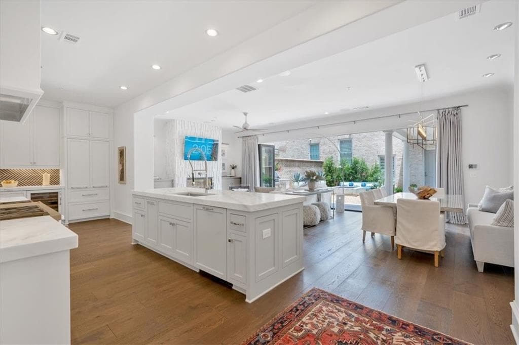 4 bedroom, 5 bathroom, 3,747 sq ft townhouse for sale at 102 Grand Crescent, Alpharetta, GA 30009 — photo 7