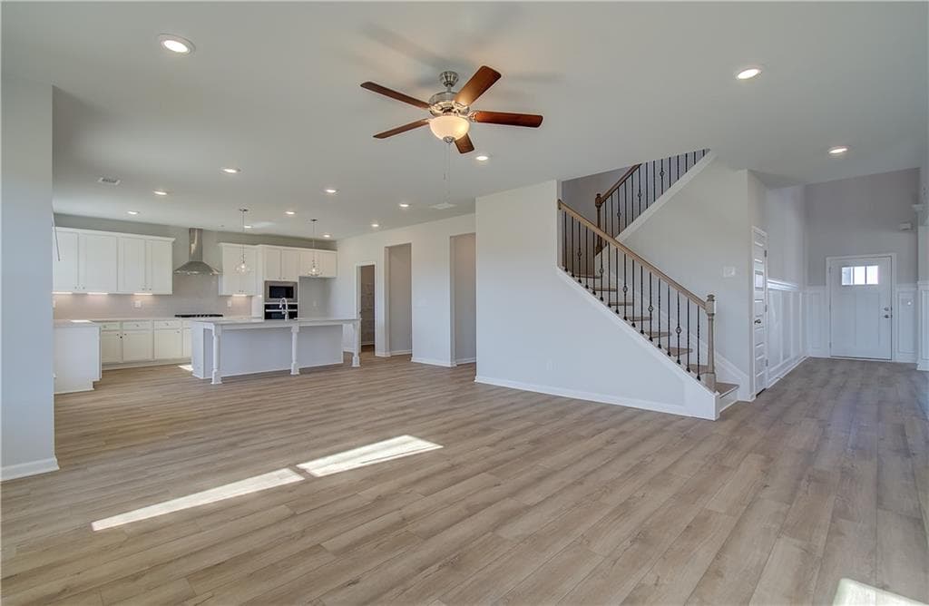 5 bedroom, 4 bathroom, 3,656 sq ft single family residence under contract at 178 Buffalo Trace, Stockbridge, GA 30281 — photo 7