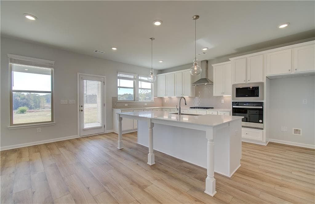 5 bedroom, 4 bathroom, 3,656 sq ft single family residence under contract at 178 Buffalo Trace, Stockbridge, GA 30281 — photo 10