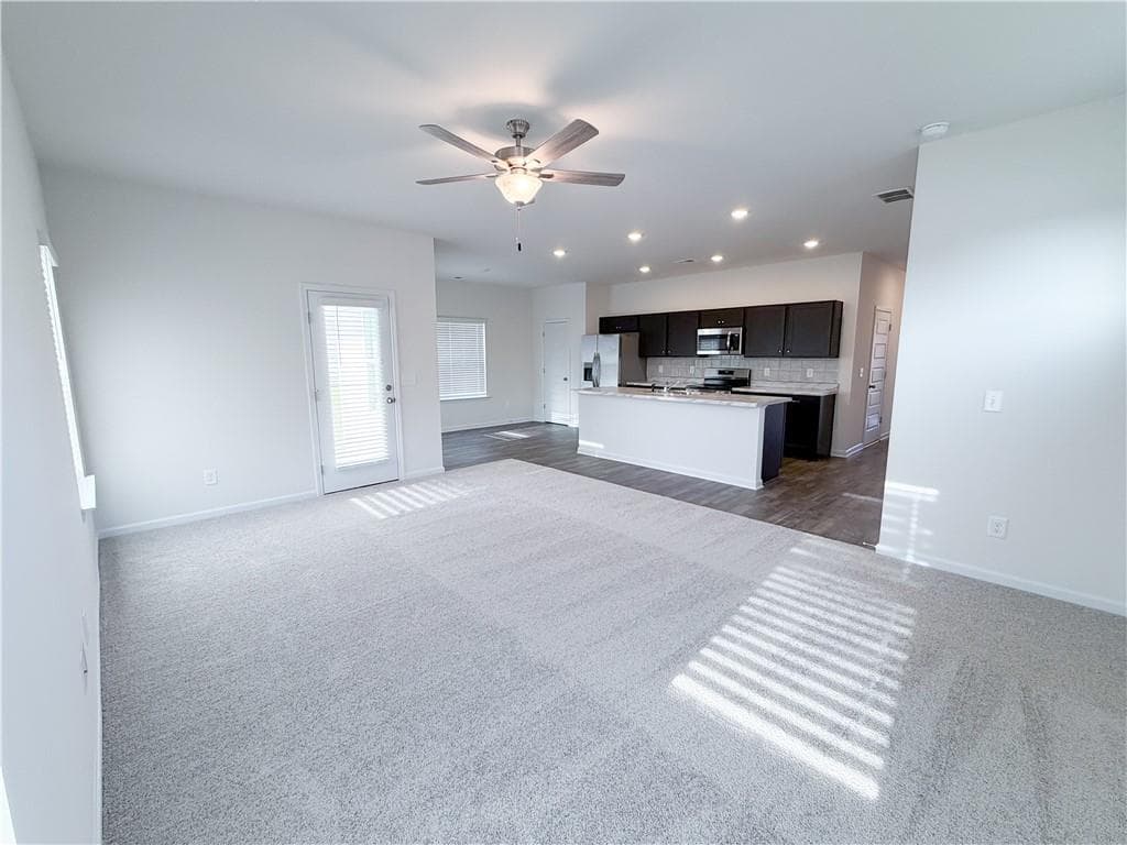 3 bedroom, 3 bathroom, 1,933 sq ft single family residence for rent at 145 Red Oak Lane, Calhoun, GA 30701 for $1,990 a month — photo 5