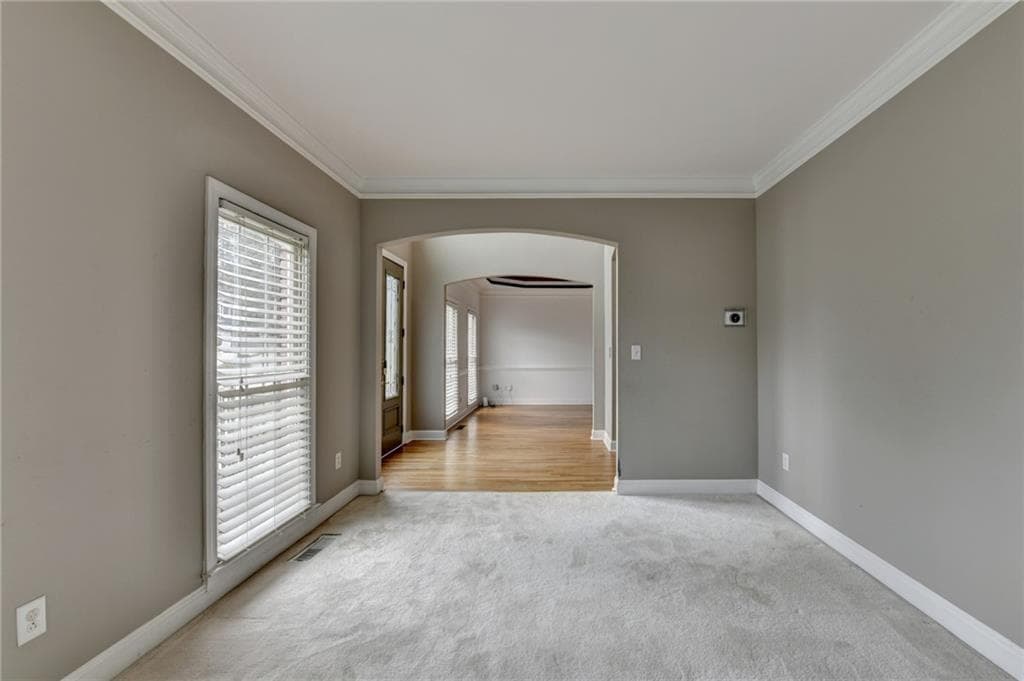 6 bedroom, 5 bathroom, 2,943 sq ft single family residence for sale at 1015 Rowe Oak Circle, Lawrenceville, GA 30043 — photo 8