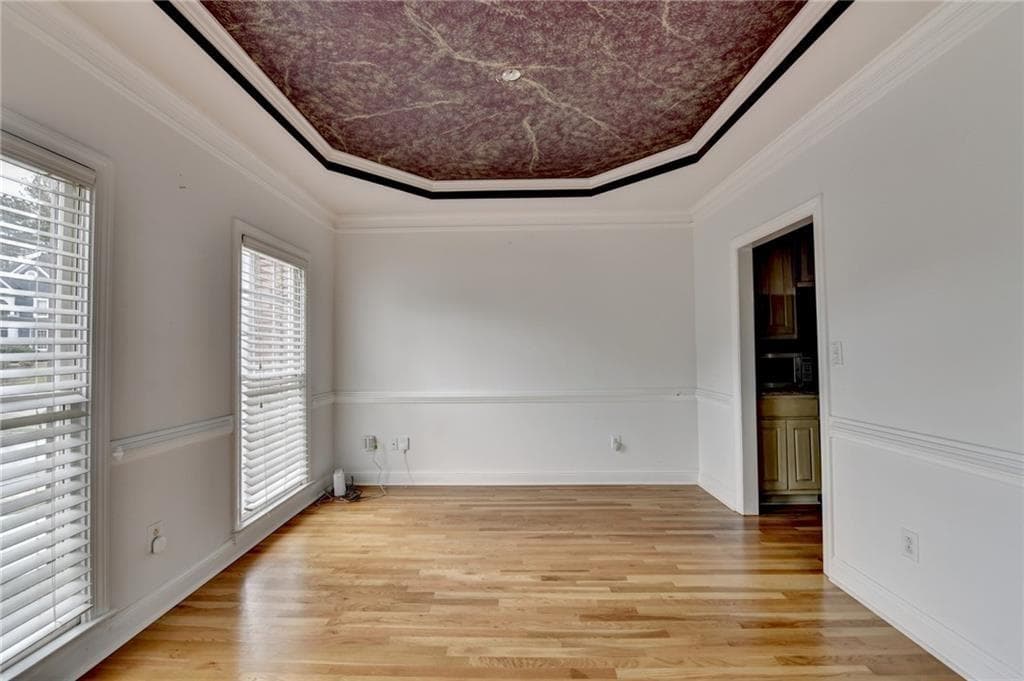 6 bedroom, 5 bathroom, 2,943 sq ft single family residence for sale at 1015 Rowe Oak Circle, Lawrenceville, GA 30043 — photo 9