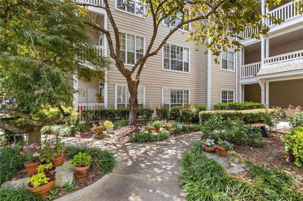 1250 Parkwood Circle 3204