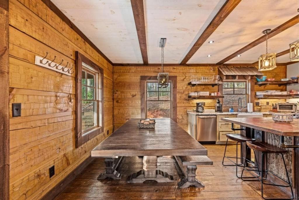 3 bedroom, 3 bathroom, 2,496 sq ft single family residence for sale at 127 Twin Creeks Road, Blue Ridge, GA 30541 — photo 6