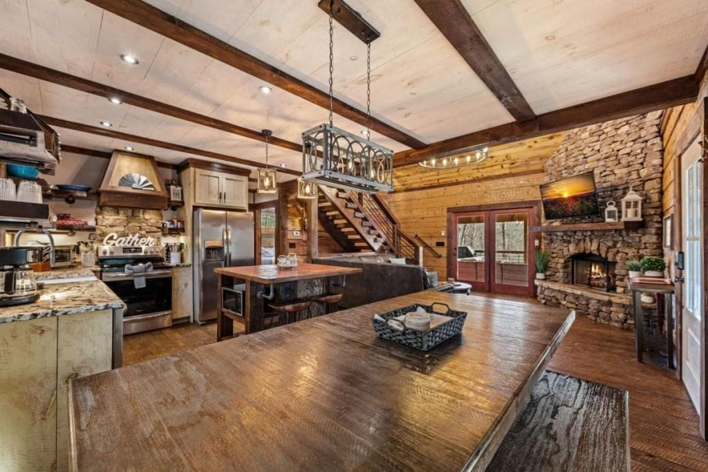3 bedroom, 3 bathroom, 2,496 sq ft single family residence for sale at 127 Twin Creeks Road, Blue Ridge, GA 30541 — photo 8