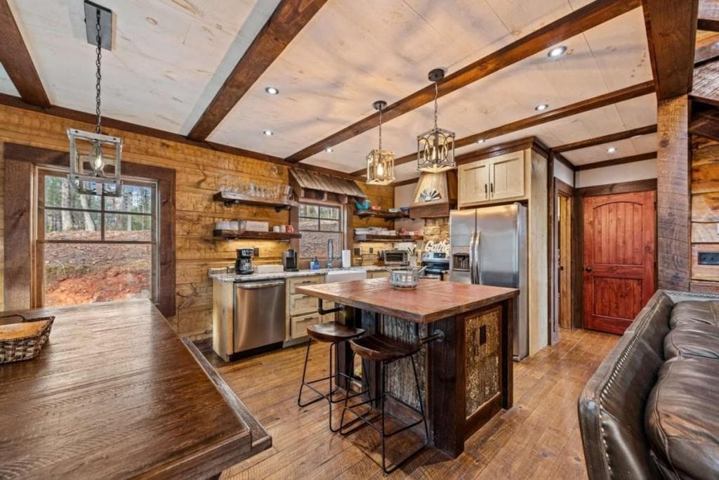 3 bedroom, 3 bathroom, 2,496 sq ft single family residence for sale at 127 Twin Creeks Road, Blue Ridge, GA 30541 — photo 9