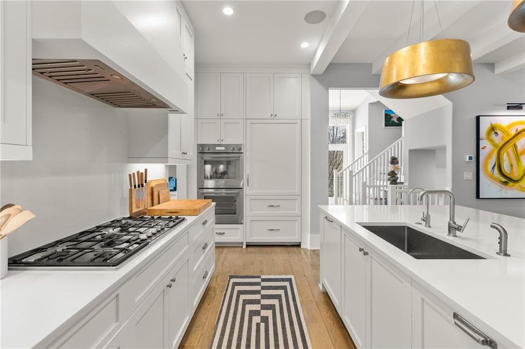 6 bedroom, 5 bathroom, 4,050 sq ft single family residence for sale at 10711 Serenbe Lane, Chattahoochee Hills, GA 30268 — photo 4