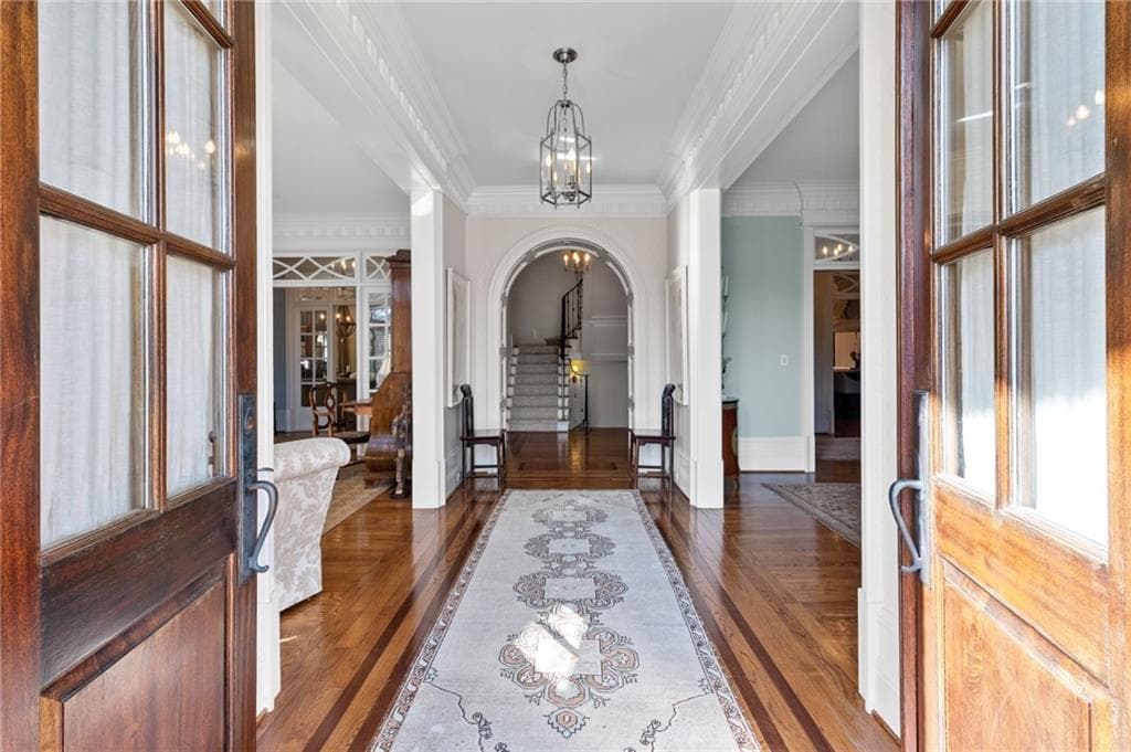 6 bedroom, 8 bathroom, 10,600 sq ft single family residence for sale at 70 W Brookhaven Drive, Atlanta, GA 30319 — photo 4